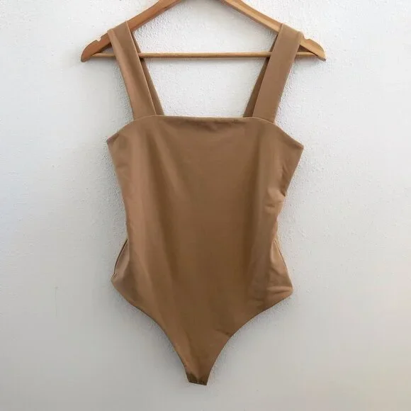 NUUDS Square Neck Tank Bodysuit‎ Size Medium - Picture 2 of 9